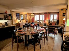 Klochette - Charme et Famille, Appartement 5 étoiles dans Chalet Récent à Villard-Reculas, hotell i Villard-Reculas