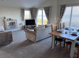 Beautiful 2-Bedroom Lodge with Spectacular Views, hotel v mestu Hartlepool