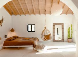 Finca Elements, bed and breakfast a Comares