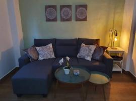 Olive Tree self-catering accommodation, villa a Olvera