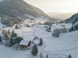 Heutaler Hof - Hotel im Naturidyll, hotel in Unken