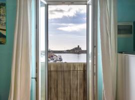 Appartamento per 4 sul mare a Rio Marina, Elba, hotelli kohteessa Rio Marina