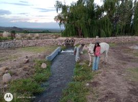 Ruedas Negras Casa de Campo, country house in Los Árboles