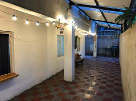 Hospedaje y Cabañas Villa Juana, hostal o pensión en Tobia