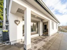 Tranquil Forestside Getaway