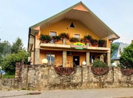 Батьківський Двір, Hotel in Kozevo
