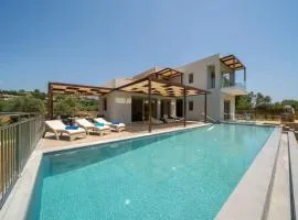 Luxury Villa Majore