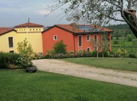 Agriturismo La Rondinella, viešbutis mieste Lacizė