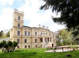 Pałac Biedrusko, family hotel in Poznań