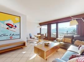 Lovely apartment with a view - accessible by skis, rental pantai di Crans-Montana