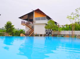 Luxury Rooms Cinnamon Nature Resort, hotel with pools in Beruwala