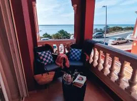 APARTAMENTO FRENTE AL MAR CON PRECIOSAS VISTAS