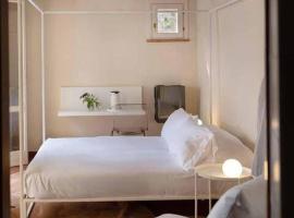 Borgo BiancoMatilde - Boutique Hotel, hotel com estacionamento em Casina