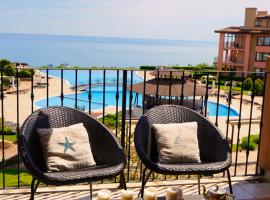 Apartment DECORA Sea View, hotel in Topola