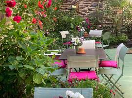 Garden Hotel Rennes Centre Gare, hotel with parking in Rennes