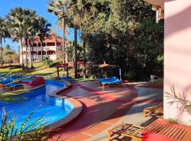 Lemon Creek Hotel Resort, resort in Bijilo