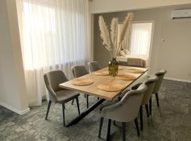 Apartament Senator 115m2, bed & breakfast στο Κατοβίτσε