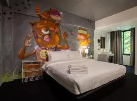 Perfect location in Chiang Mai 步行到塔佩門500米的泰式藝術民宿