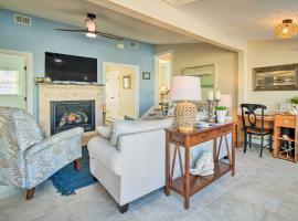 Waterfront Beach Haven West Home with Boat Dock, hotel v destinaci Manahawkin