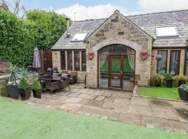 Dale Cottage, holiday rental in Oldham