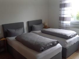 Katjas Ferienwohnungen, cheap hotel in Giebelstadt