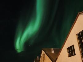 Heppa Apartments, hotell i Höfn