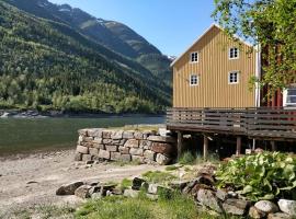 Sjøgata Riverside Rental and Salmon Fishing, hotel en Mosjøen