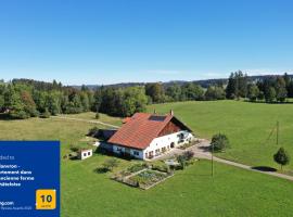 Ô Valanvron - Appartement dans une ancienne ferme neuchâteloise โรงแรมในลาโชเดอฟองส์