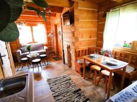 Uroczy domek w Rabce-Zdrój: Zaryte, Polczakówka Ski Lift yakınında bir otel