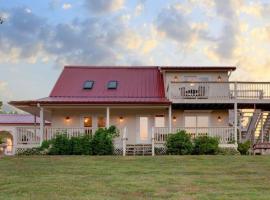 Little River Guest House at Tennessee RiverPlace, caba&ntilde;a o casa de campo en Chattanooga