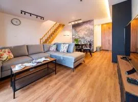 Elegancki Apartament Sun Seasons 24 w Karpaczu z Sauną i Parkingiem by Noclegi Renters