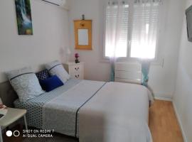 CHAMBRE CONFORTABLE,Près Gare,CLIM,PARKING,pt déjeuner, hotel em Perpignan