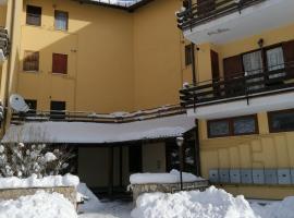 Elle house Mansarda, apartamento em Rocca di Cambio