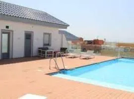 Cerca de todo piscina terraza wifi