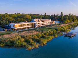 Hotel OTP Balatonszemes: Balatonszemes şehrinde bir otel