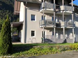 Appartment Isabelle - Kamille, hotel with parking in Presseggersee