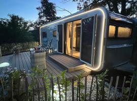 Luxuswohnwagen Dreamer mit Achterwasserblick, kamp u gradu 'Lütow'