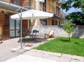 Villa Marazia with Garden and Private Parking!, apartment in Trecastagni
