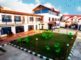 Hotel Luxury Inn, hotel near Srinagar Airport - SXR, Srinagar