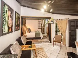 Hello Sunshine Self Catering Studio Apartments
