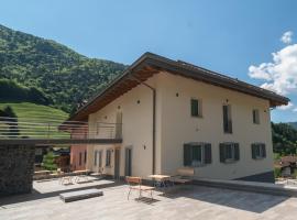 Residenza al Castello, Ferienwohnung in Enguiso