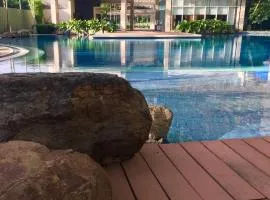 Pasig Condo FAST WIFI with Netflix and Pool Access