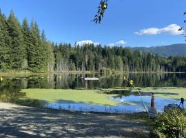 Beaver Lake Resort Site #36, camping en Lake Cowichan