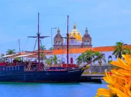 Beach Villa Sol & Mar Cartagena, beachfront & private pool