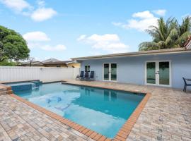 Modern 4BR2 HEATED POOL GRILL Big backyard, vacation rental in Miami Gardens
