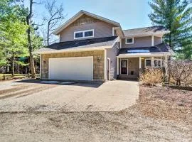 Walk to Lake Michigan Spacious Mears Home!