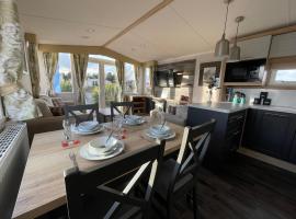Seton Sands Haven Holiday Park - Prestige Caravan, מלון בPort Seton