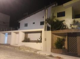 Casa Adequadra para Home-Office., holiday home in Caruaru