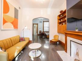 Lincoln Park 3 BR Penthouse, hotel en Chicago
