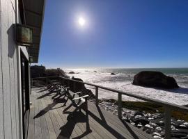 Stunning Oceanfront Escape, hotel in Bodega Bay